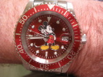 INVICTA.RED.MICKEY.MOUSE.AUTO.WATCH%20004_zpsywkgmc6n.jpg