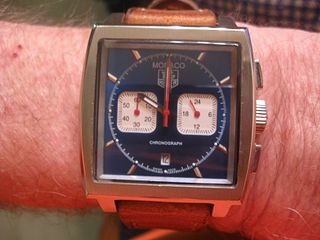 TAG.HEUER.MONACO.Blue.Dial.qtz.on.old.leather 002_zpscbj6agce