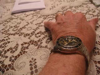 SEIKO.5._Fifty-Five_Fantoms._Auto._blk_and_Gold_006