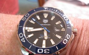 TAG.HEUER.300m.Dive Watch w. black.blue sailcloth strap 006.JPG